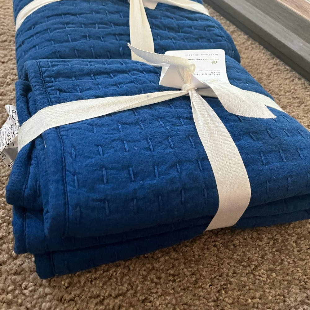 Pottery Barn Pickstitch Blue Quilted Standard Sham Set, NWT - Picture 2 of 3
